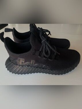 adidas Kaptir 3.0 Black Slip-On Men’s 9 Athletic Sneakers